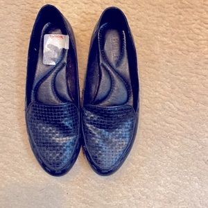 Black flat shoes by Born